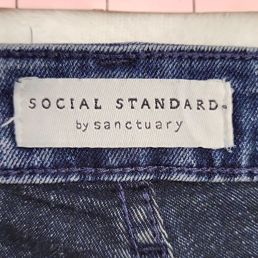 Social Standard by Sanctuary high rise crop straight jeans - Picture 5 of 13